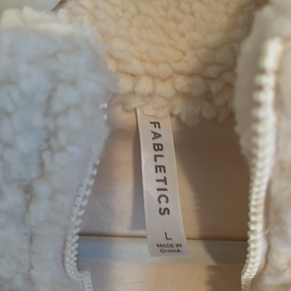 Fleece Puffer pullover - Picture 2 of 3